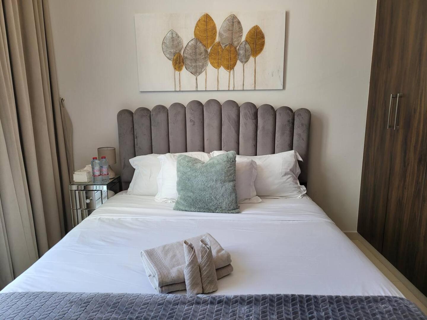 Villa Victoria Damac Hills 2 Family Retreat With Waterpark And Petting Farm Dubai Buitenkant foto