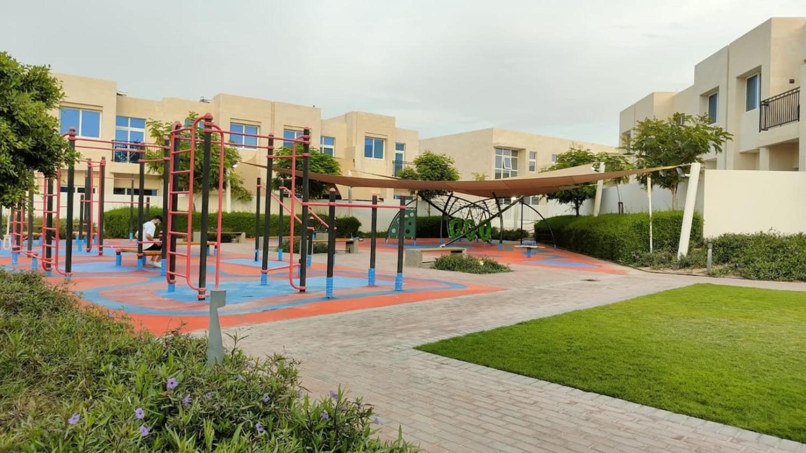 Villa Victoria Damac Hills 2 Family Retreat With Waterpark And Petting Farm Dubai Buitenkant foto