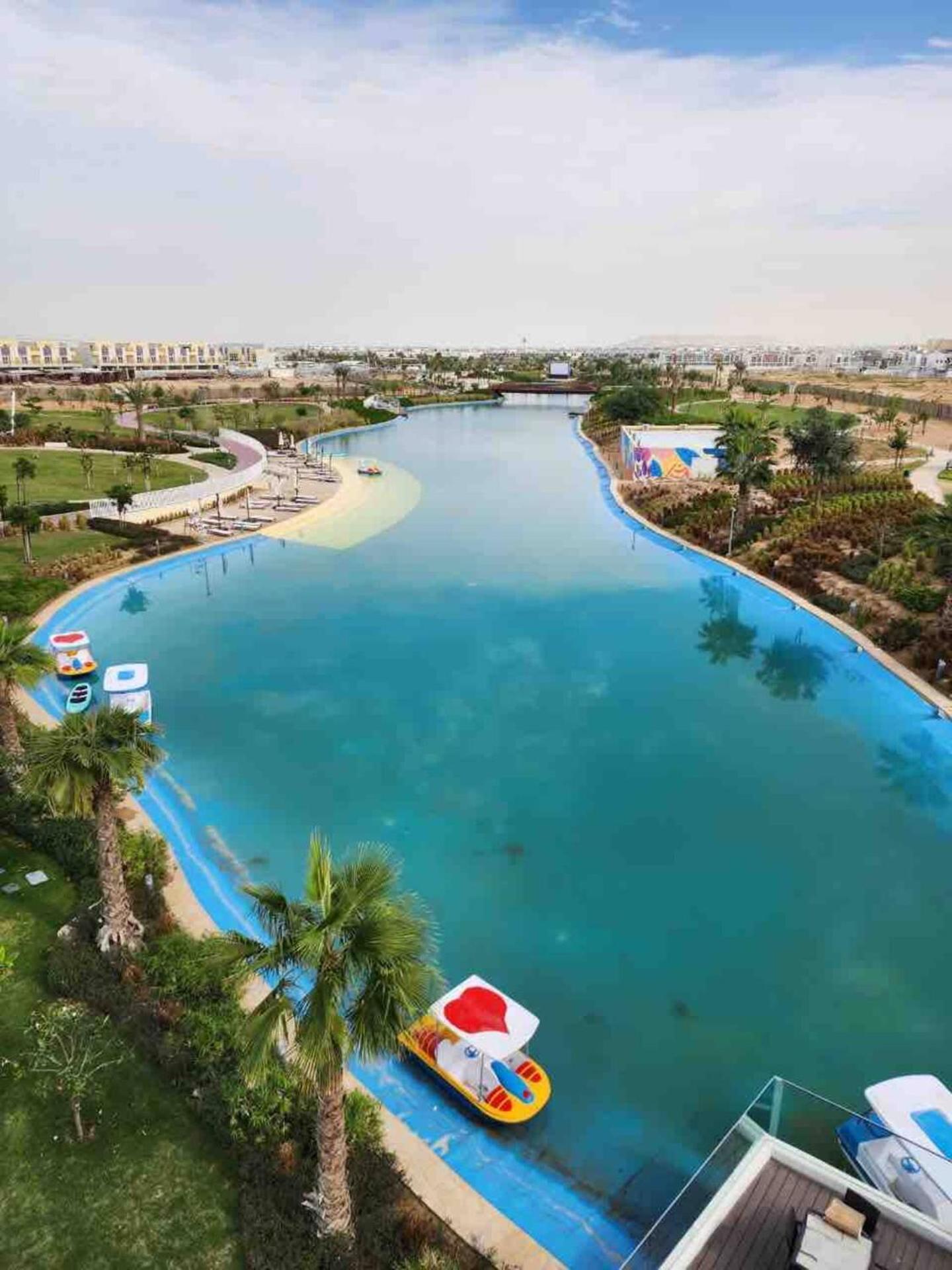 Villa Victoria Damac Hills 2 Family Retreat With Waterpark And Petting Farm Dubai Buitenkant foto